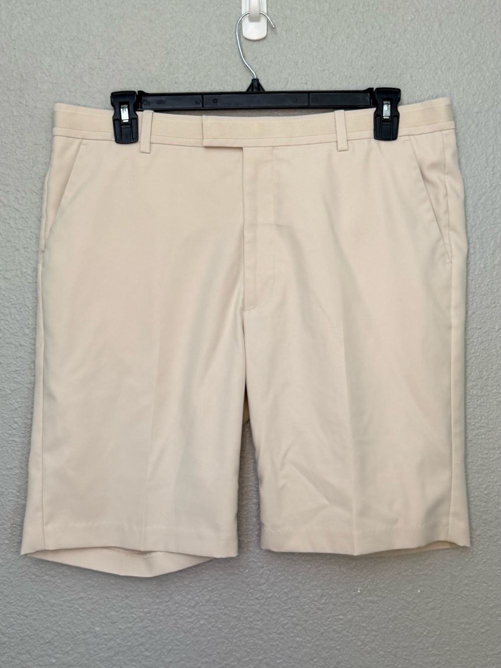 G/Fore | Club Stretch Tech Twill Golf Shorts | Stone | Waist 38”
